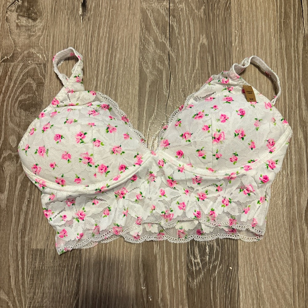 NWT Victoria’s Secret Floral Lace Bralette